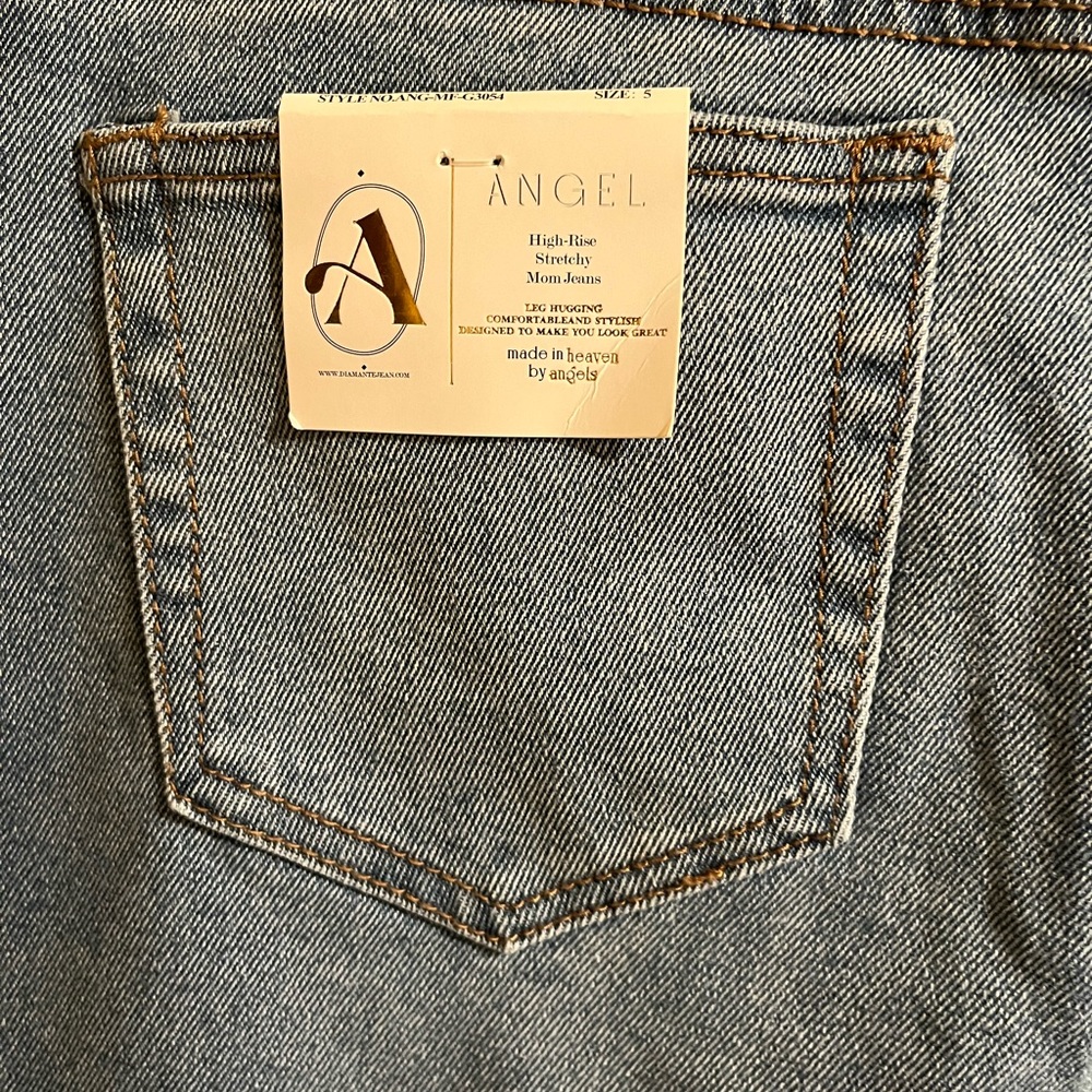 Angel Mom Jeans - Picture 5 of 5